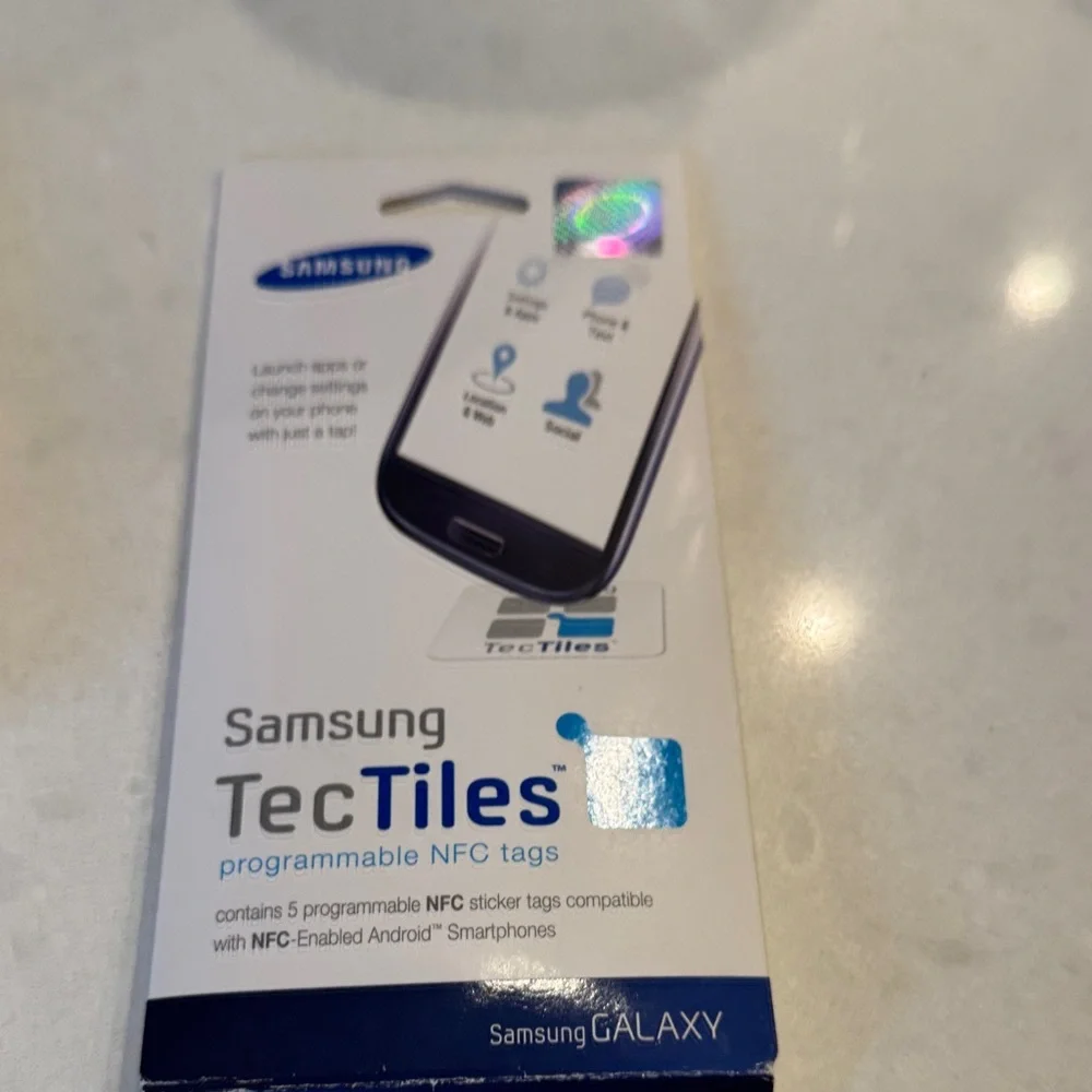 Samsung TecTiles NFC Programmable Tags — White and Blue Packaging
